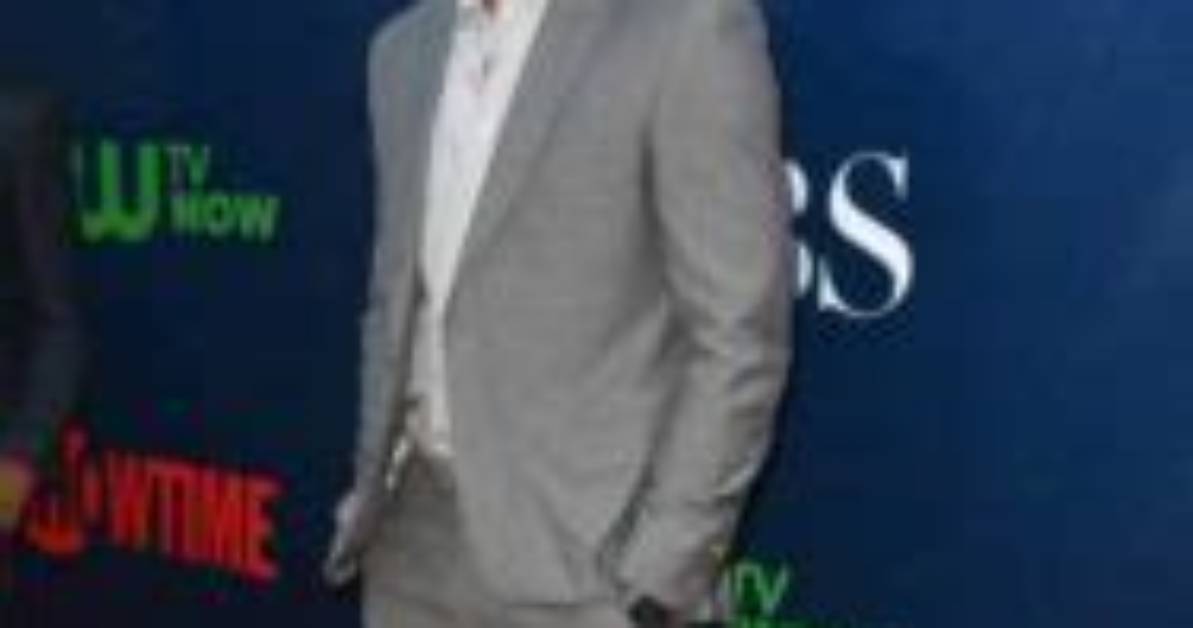 Unveiling the Mystery of Justin Hartley Weight: How He Maintains His Physique