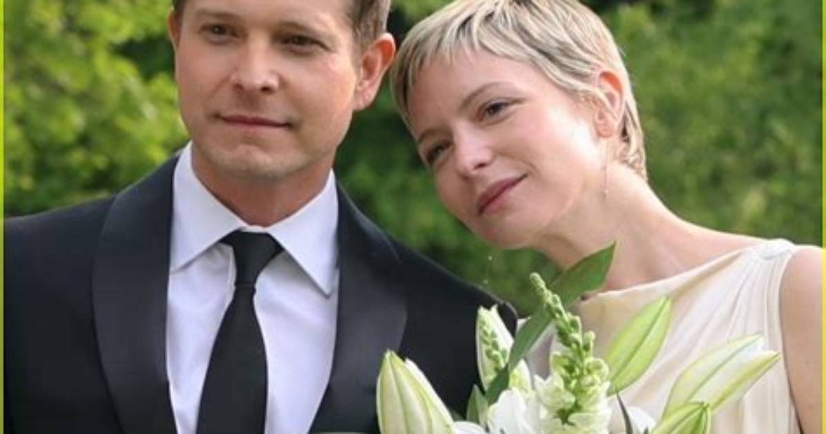 Unveiling the Mystery: Who Is Matt Czuchry's Girlfriend?