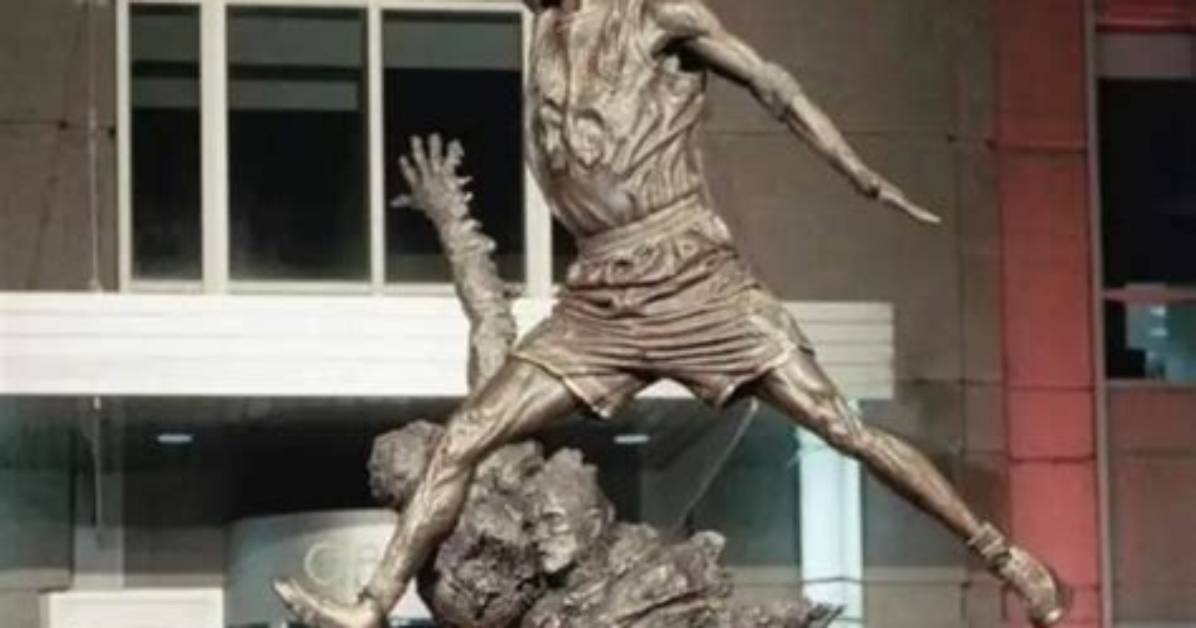 Unveiling the Pillars of Michael Jordan's Success: His Family's Untold Story