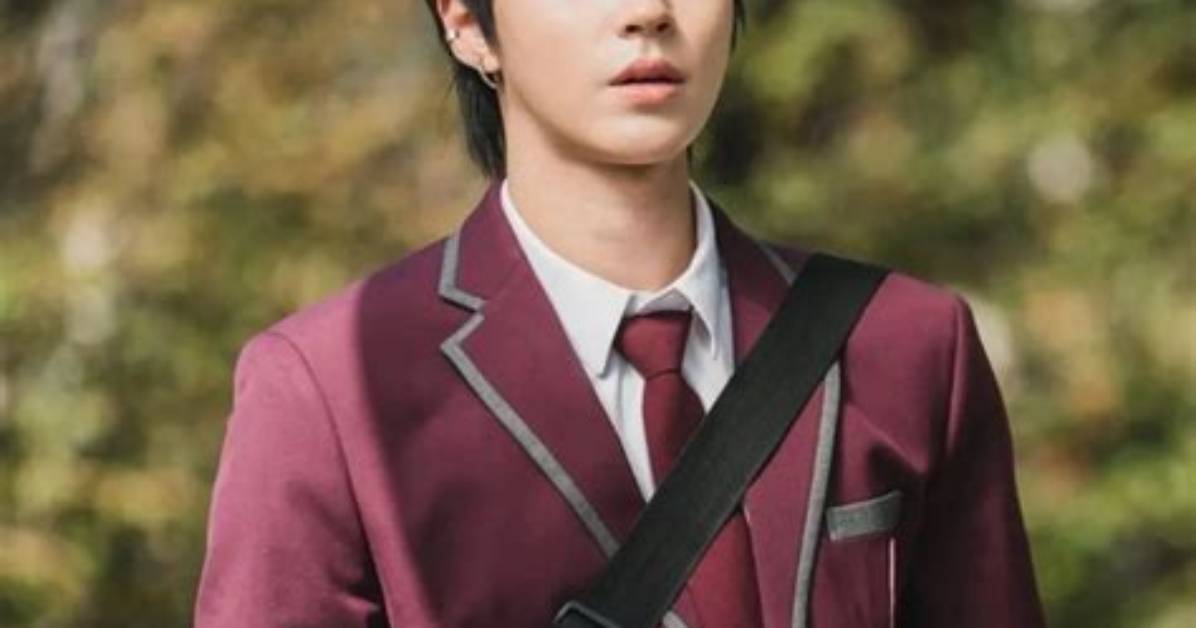 Unveiling the Truth Behind Hwang in Yeop's Plastic Surgery Rumors