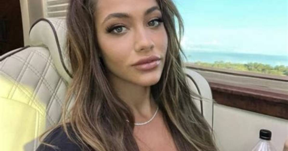 Unveiling the World of "Celina Smith Insta": Discoveries & Insights Await