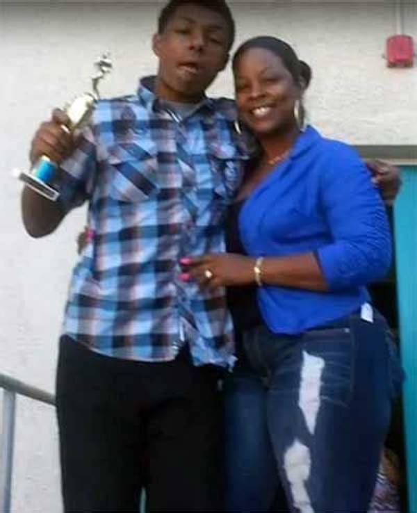 Who Are Kayvon Thibodeaux Parents Angelo Thibodeaux and Shawnta Loice? His Age Siblings and Family
