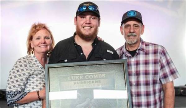 Who Are Luke Combss Parents? Luke Combs Biography, Parents Name and More