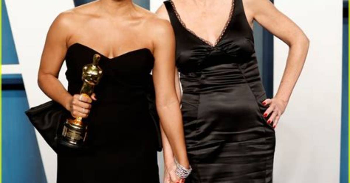Who Is Ariana Debose New Girlfriend and Partner Sue Makkoo? Everything About Her- Meet on Instagram
