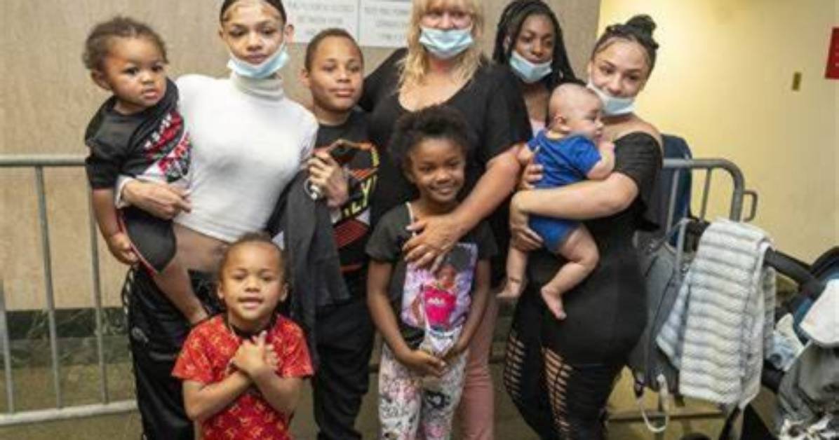 Who Is Azsia Johnson? Nyc Woman ‘Executed’ While Walking 3-Month-Old Baby Was Domestic Abuse Victim