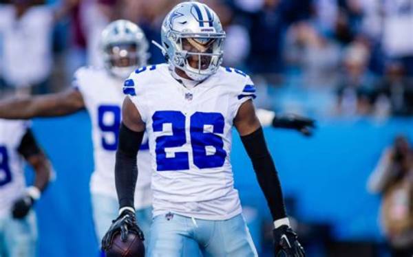 Who Is Daron Bland? Dallas Cowboys Cb Set Nfl Record with His Fifth Pick-Six of the Season