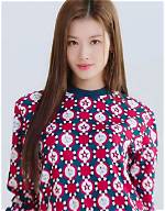 Who Is Minatozaki Sana and What Is She Known for?