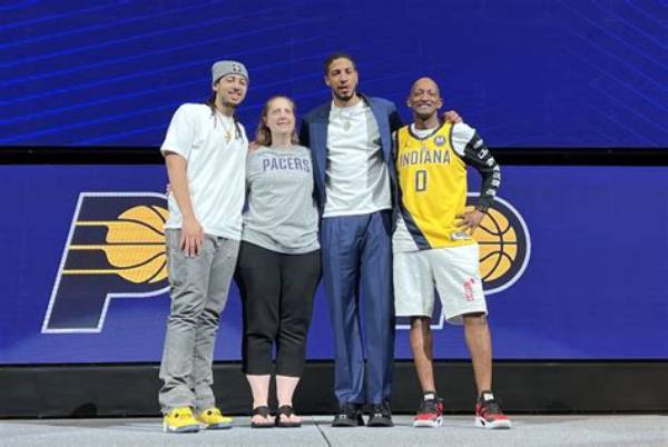 Who Is Tyrese Haliburton Brother Marcel Halliburton? Age Gap and Family Ethnicity