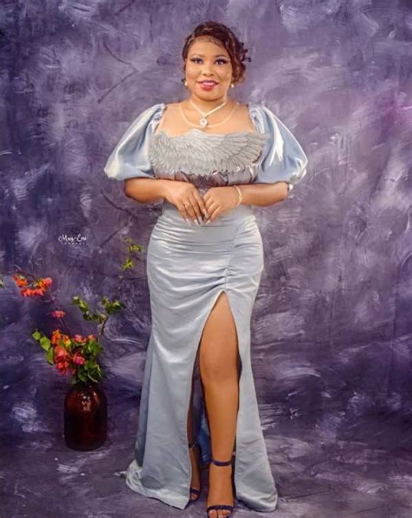 Yoruba Actress, Tolulope Oloko Flaunts Her Beauty as She Shares New Pictures of Herself on Instagram